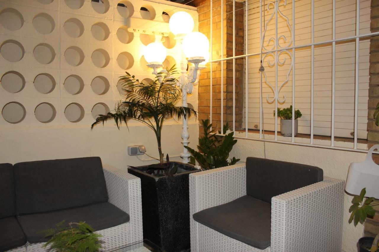 Apartamento Jardin Cerca Del Centro Sevilla Exteriör bild
